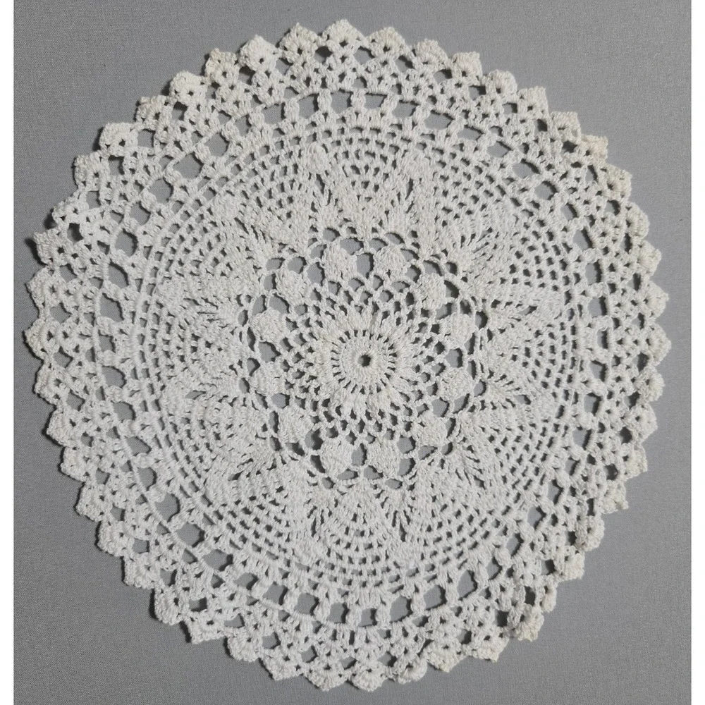 Vintage Hand Crochet Doilies Off‎ White Cotton Lace Round Set 2